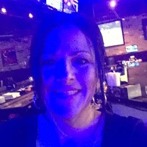 Meet your Posher, Krystal